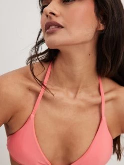 NA-KD Triangel Bikini Tops Triangel Bikinitop Dames Lichtroze -Bikini Verkoop 0fabb515d46aea7db0adfa79ad142b6f