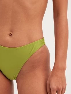 NA-KD Bikini Broekjes Bikinibroek Dames Olijfgroen -Bikini Verkoop 5b1ff2565412e75f5261e3978c2eb718