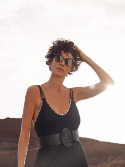 Grote Cups Badpak Delia Dames Zwart -Bikini Verkoop c4954486999b6baace0a71719d226bbf