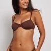 NA-KD Bikini Tops Met Beugel T-shirt Bh Bikinitop Dames Karamel -Bikini Verkoop dee4944812a0b0f1c8496027a2133f7d